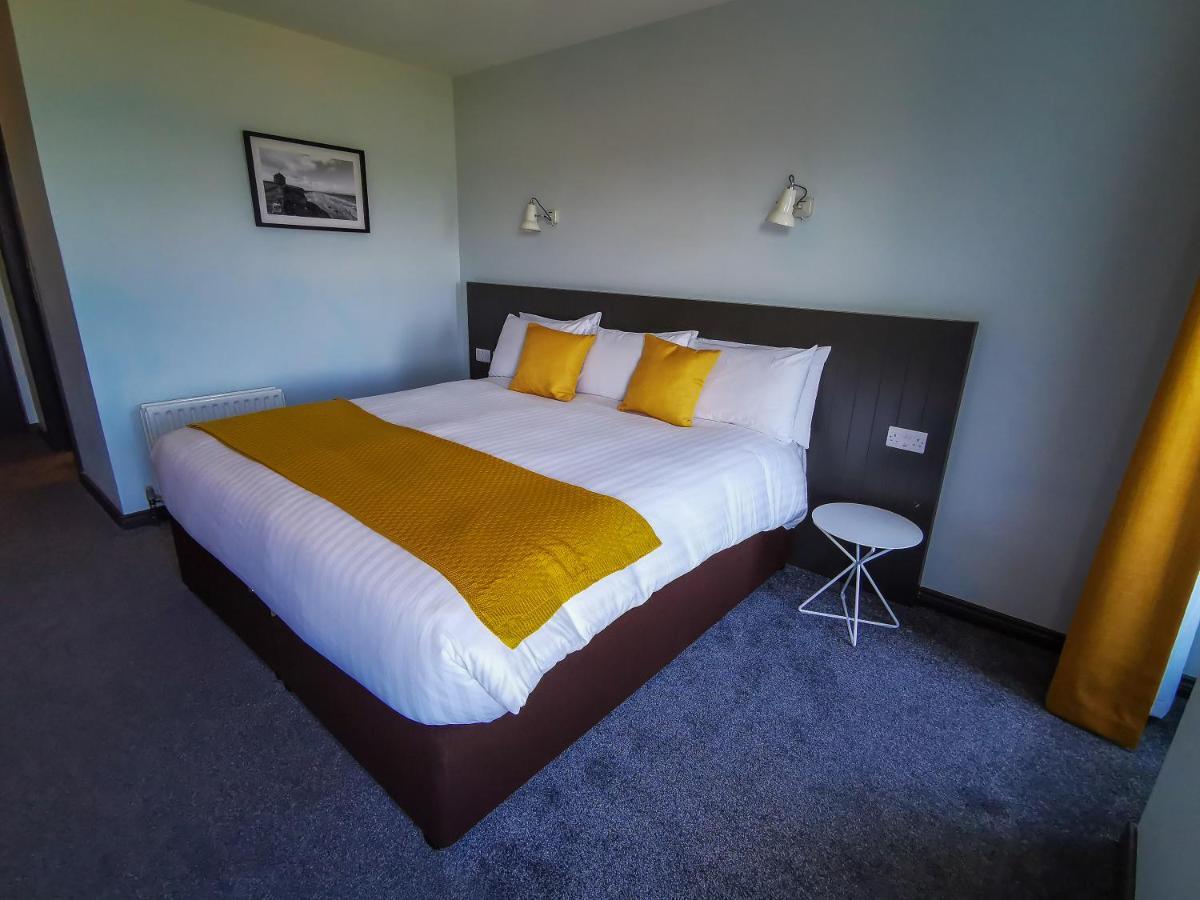 Marine Hotel Ballycastle Extérieur photo