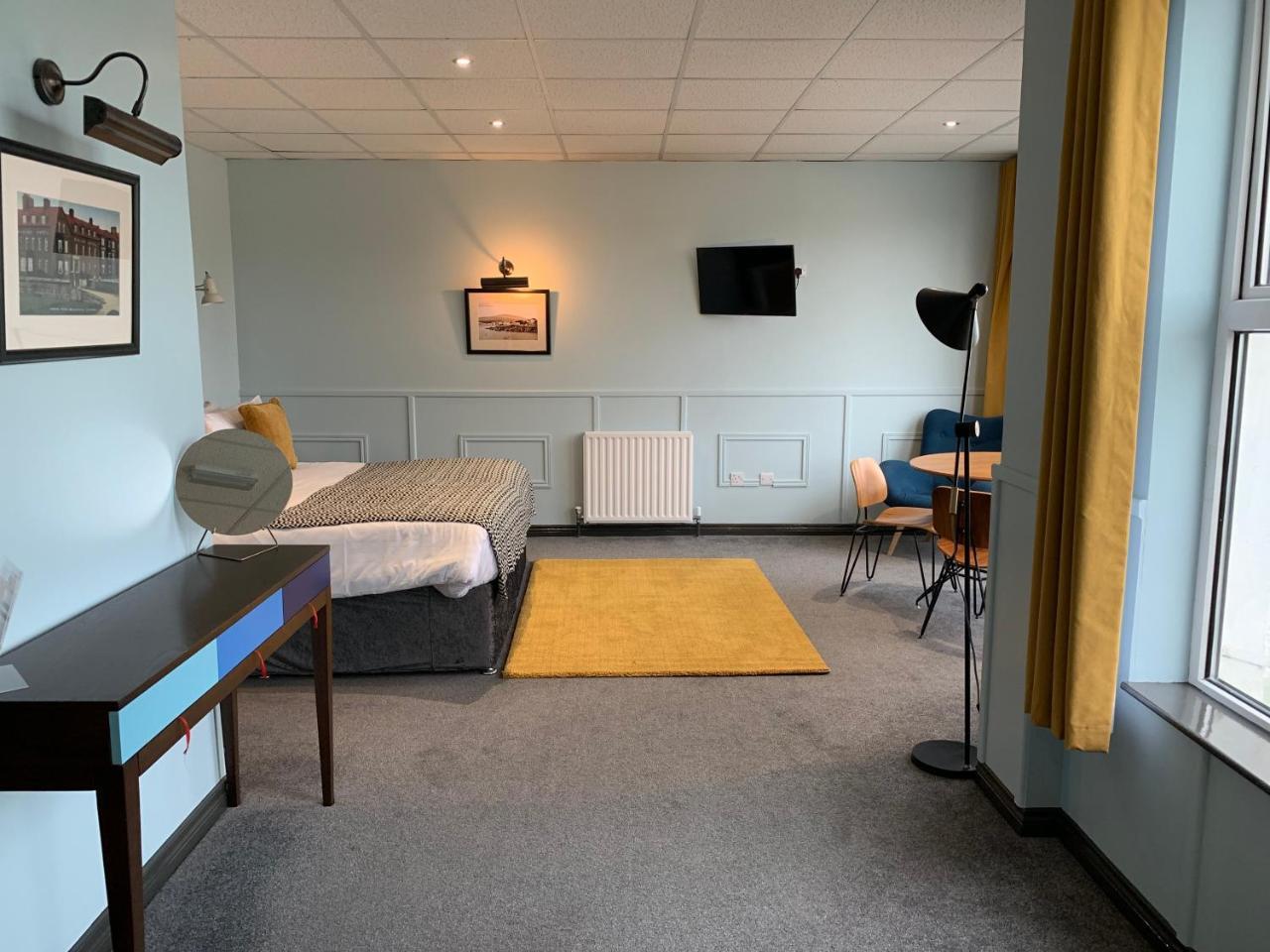 Marine Hotel Ballycastle Extérieur photo
