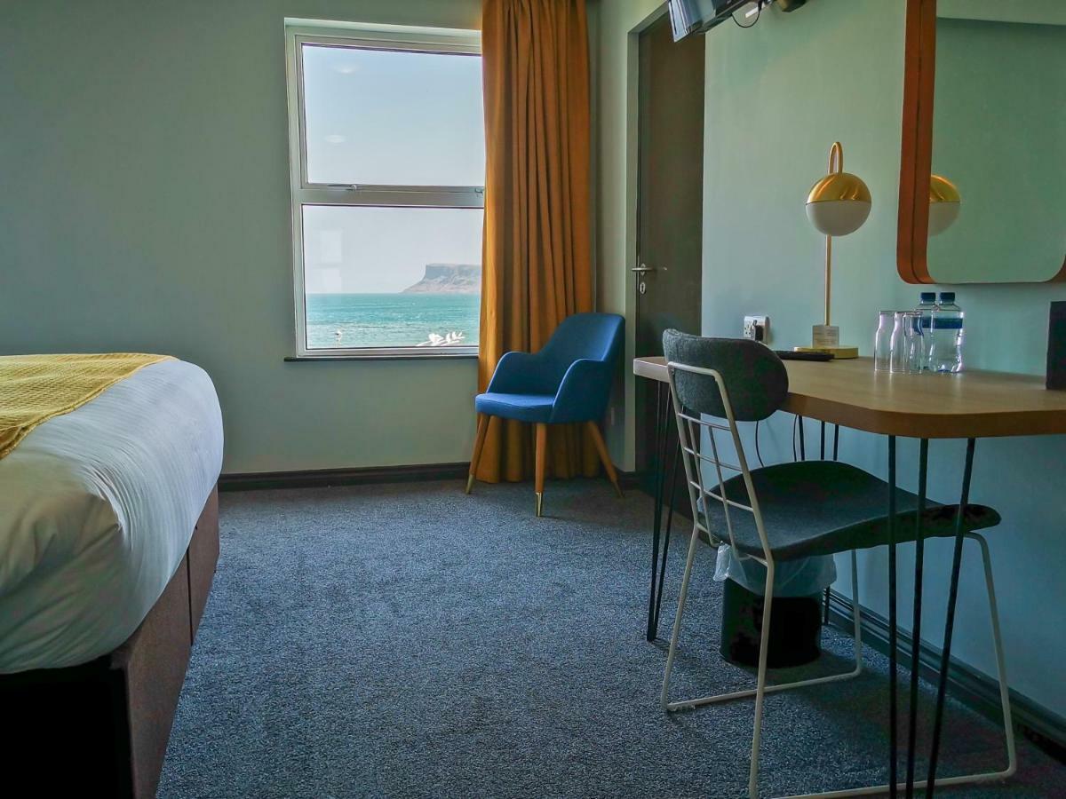 Marine Hotel Ballycastle Extérieur photo